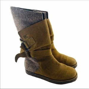 Sorel Chipahko leather boots